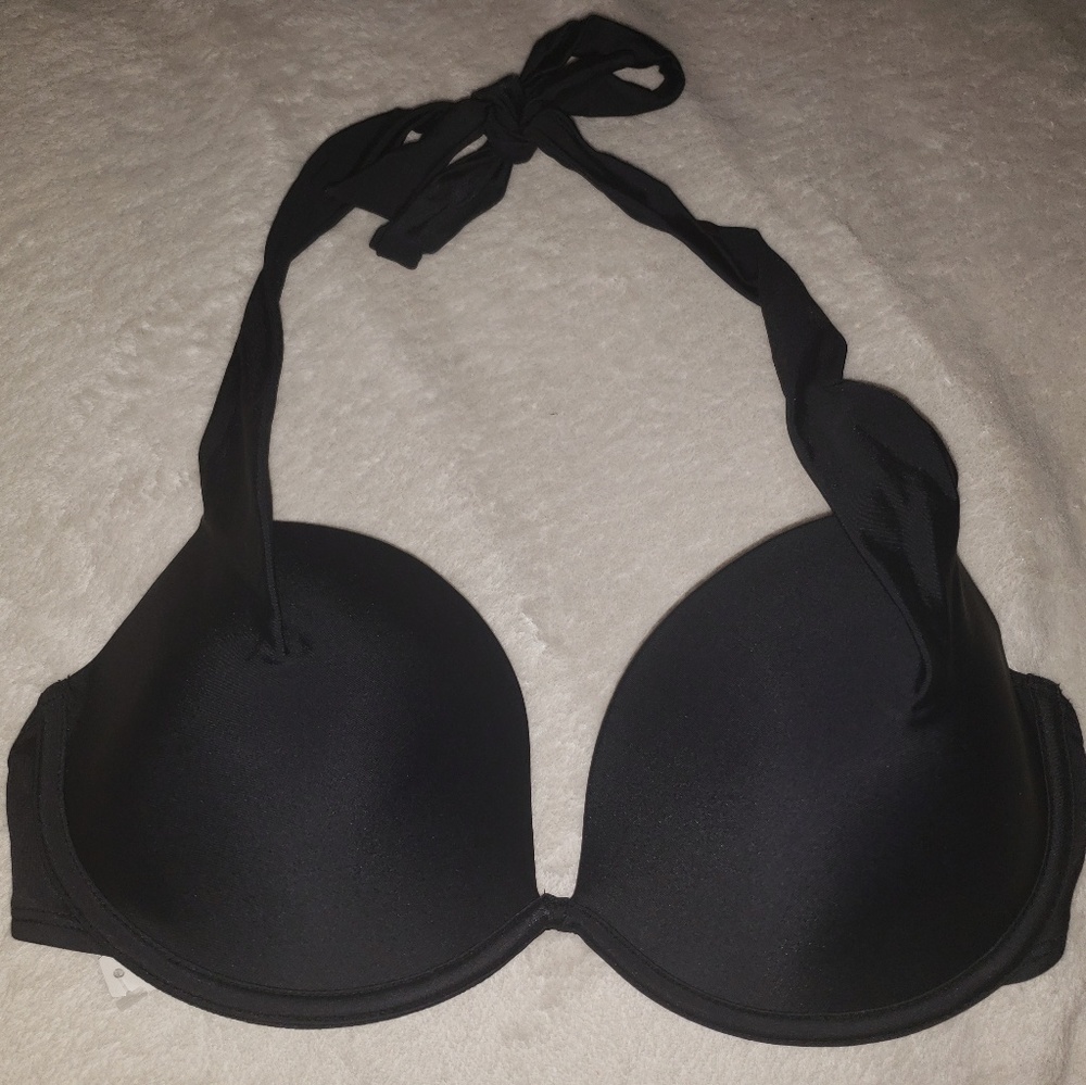 Bikini - Picture 3 of 4